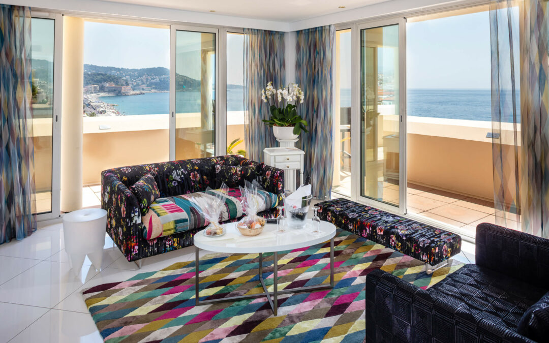 La Suite Ambassadeur avec vue mer : le joyau de l’hôtel West End à Nice